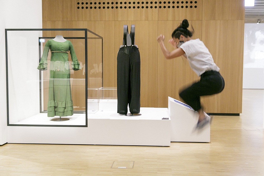 KleiderInBewegung©HMF, Stefanie Kösling.jpg