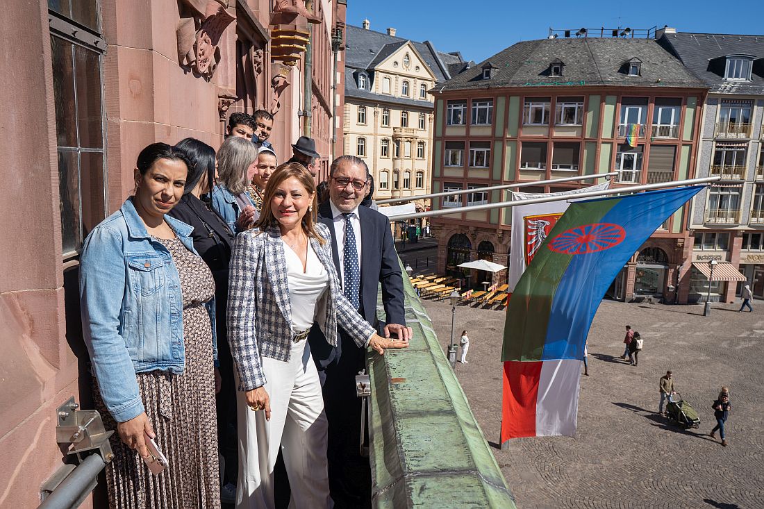 Roma Community 12 is